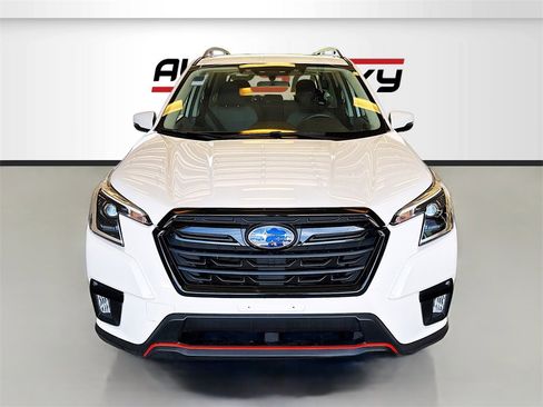 Used 2023 Subaru Forester Sport image 2