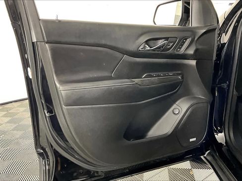 Used 2017 GMC Acadia SLT image 15