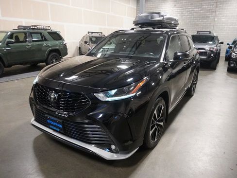 Used 2022 Toyota Highlander XSE image 21