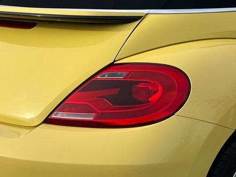 Used 2014 Volkswagen Beetle TDI image 6