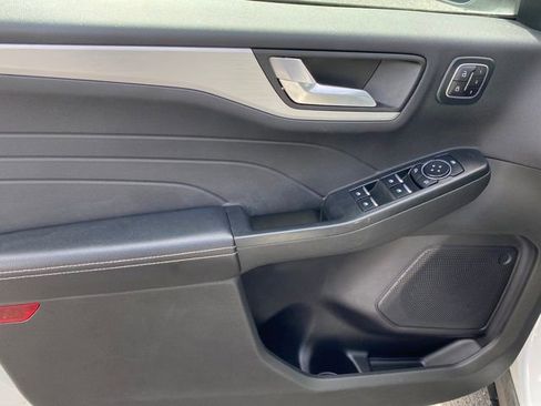 Used 2024 Ford Escape Platinum image 16