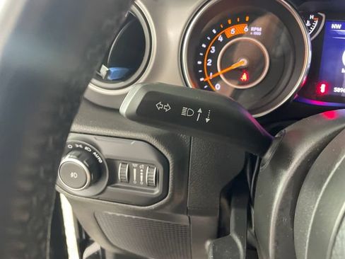 Used 2022 Jeep Wrangler Unlimited Sport AWD/4WD image 14