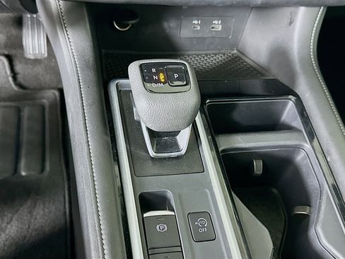 Used 2025 Nissan Pathfinder SV AWD/4WD image 24