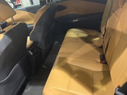 Used 2024 Lexus RX 350 Premium w/ Accessory Package (Z1) image 45