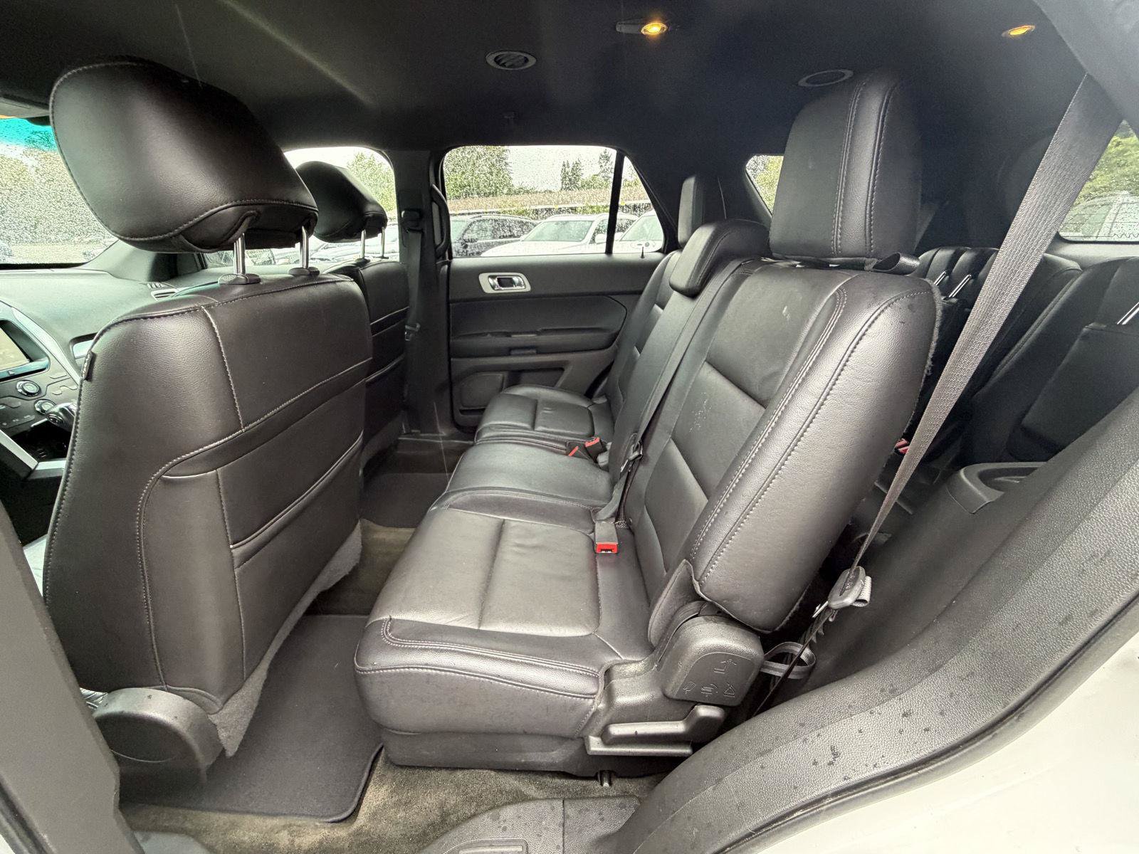 Used 2014 Ford Explorer XLT w/ Equipment Group 202A FWD image 24