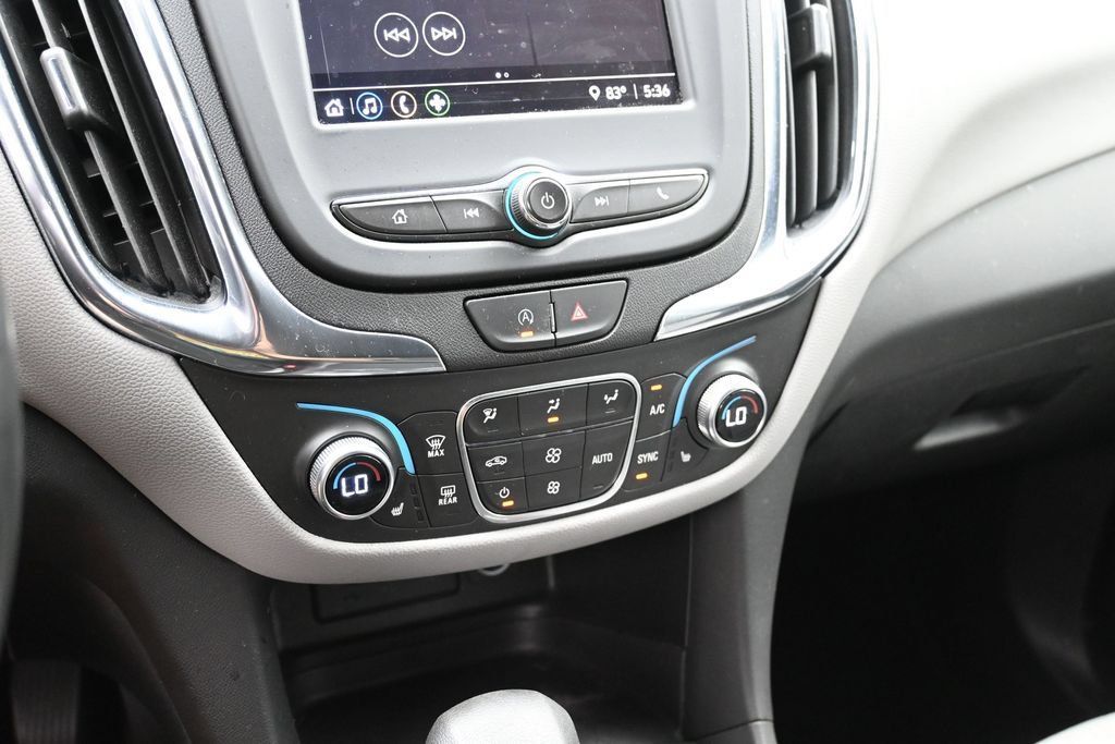Used 2023 Chevrolet Equinox LT w/ Driver Convenience Package AWD/4WD image 16