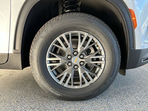 New 2026 Chevrolet Traverse LT w/ LPO, Floor Liner Package image 33