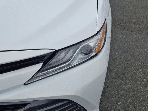 Certified 2020 Toyota Camry XLE image 12