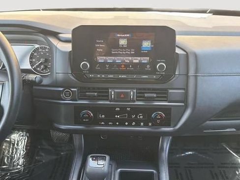 Used 2023 Nissan Pathfinder S AWD/4WD image 19