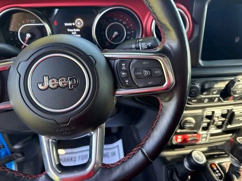 Used 2021 Jeep Gladiator Rubicon AWD/4WD image 18