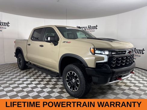 Used 2022 Chevrolet Silverado 1500 ZR2 image 4