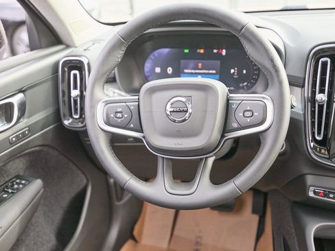 New 2026 Volvo XC40 B5 Core w/ Climate Package image 26