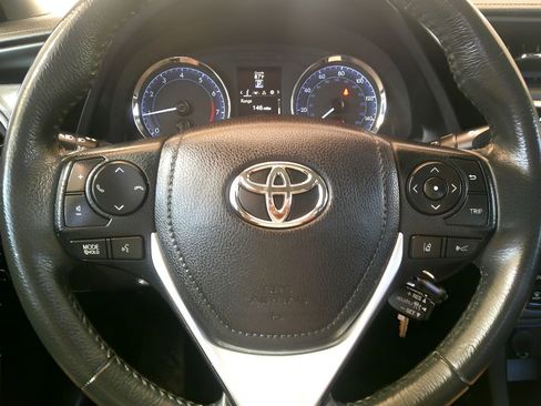 Used 2017 Toyota Corolla SE image 22