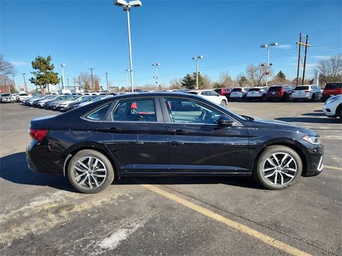 New 2026 Volkswagen Jetta SE image 2