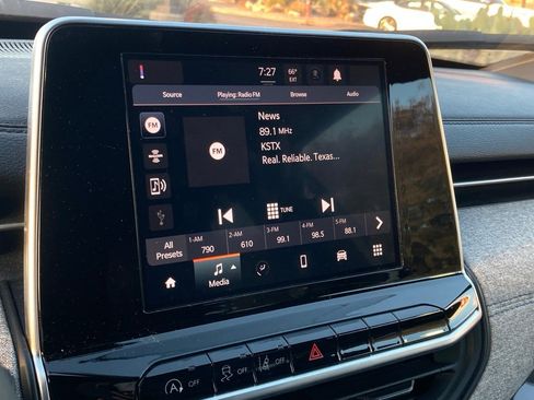 Used 2025 Jeep Compass Latitude image 20