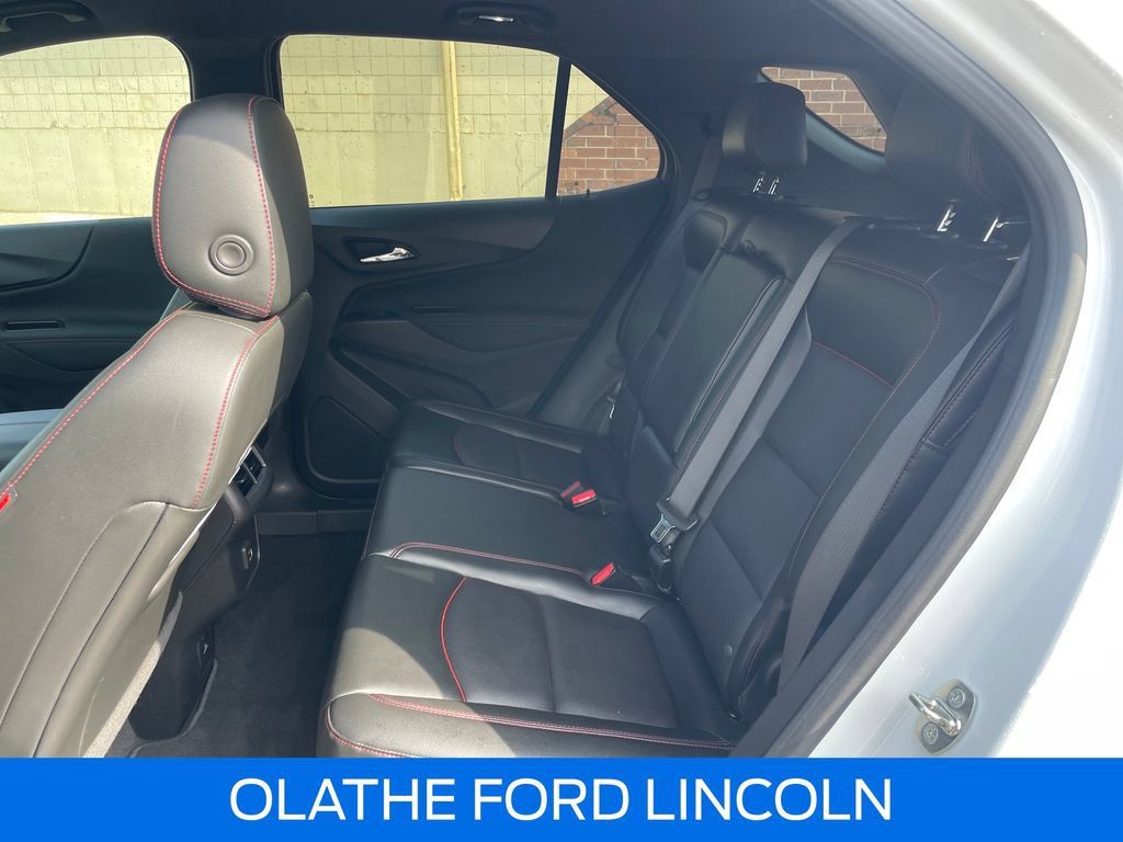 Used 2022 Chevrolet Equinox RS w/ RS Leather Package AWD/4WD image 24