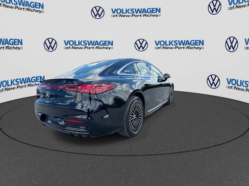 Used 2023 Mercedes-Benz EQS 580 4MATIC Sedan image 6