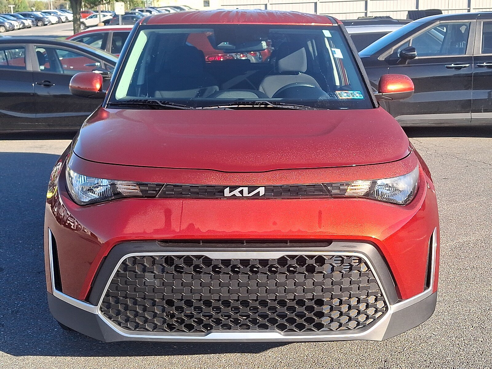 Used 2023 Kia Soul LX w/ LX Technology Package FWD image 2