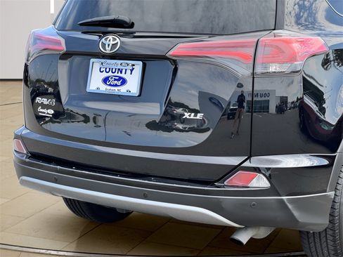 Used 2018 Toyota RAV4 XLE image 39