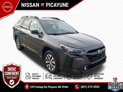 Used 2025 Subaru Outback Premium AWD/4WD image 9