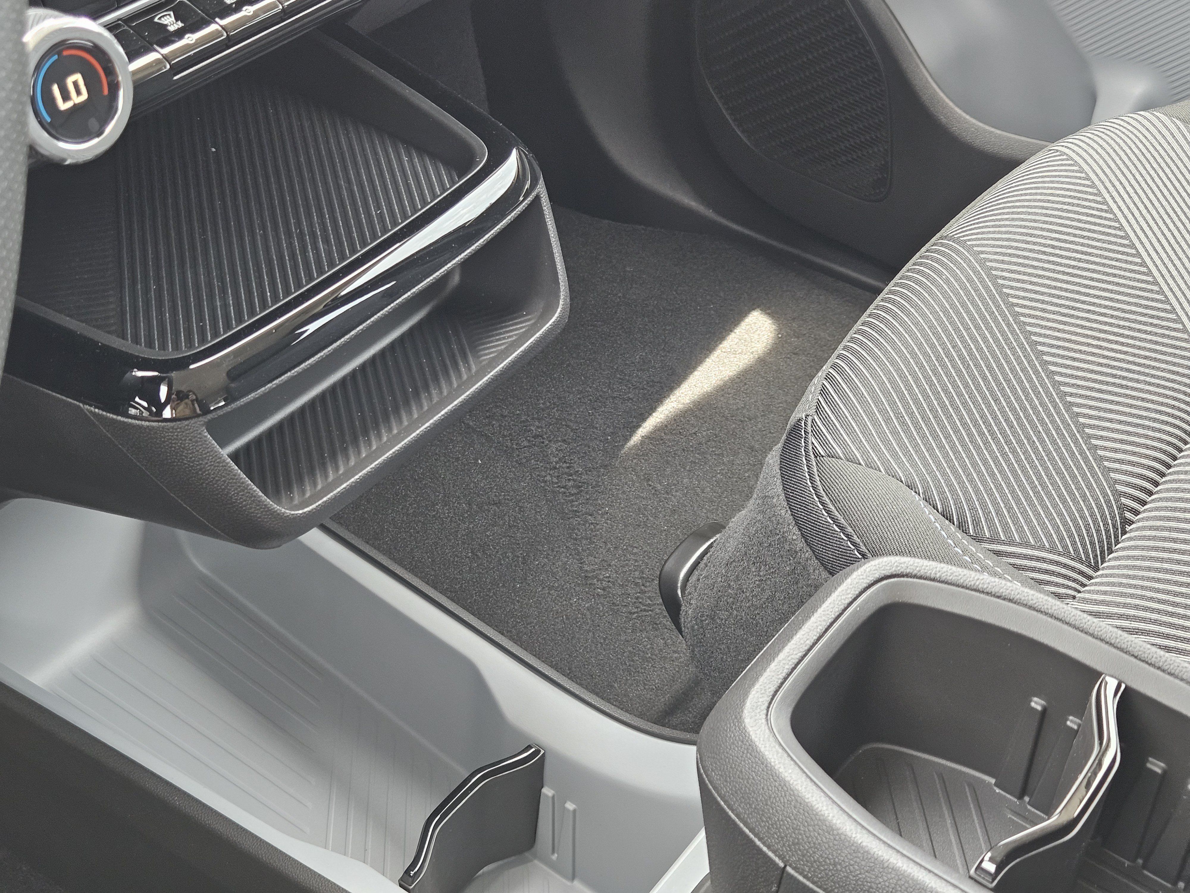 New 2027 Chevrolet Bolt LT FWD image 15