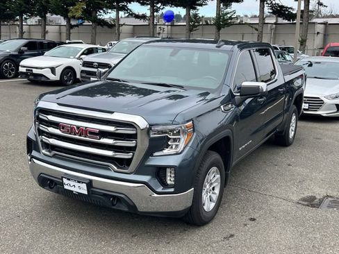 Used 2019 GMC Sierra 1500 SLE w/ SLE Value Package image 3