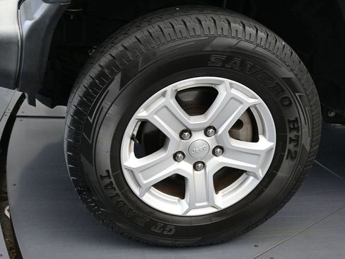 Used 2020 Jeep Wrangler Sport image 32