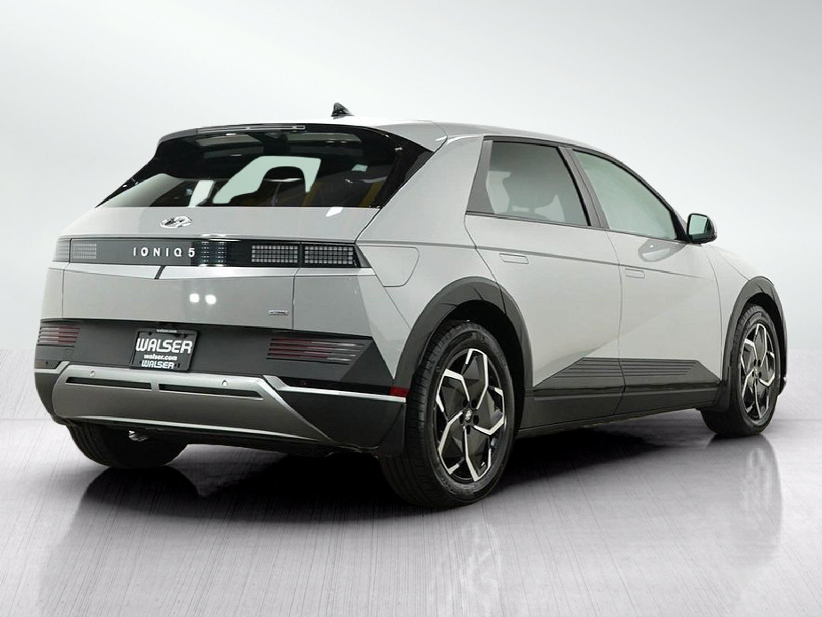Certified 2024 Hyundai Ioniq 5 SE AWD/4WD image 6