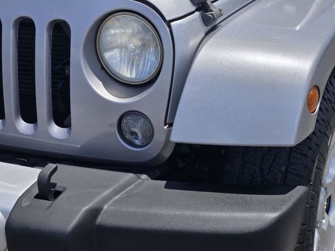 Used 2014 Jeep Wrangler Unlimited Sahara w/ Max Tow Package AWD/4WD image 10