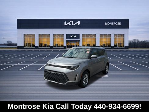 Used 2024 Kia Soul LX w/ Option Group 015 FWD image 1