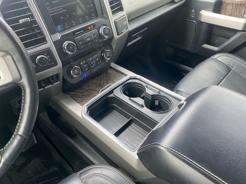 Used 2019 Ford F250 Lariat w/ Lariat Ultimate Package image 25