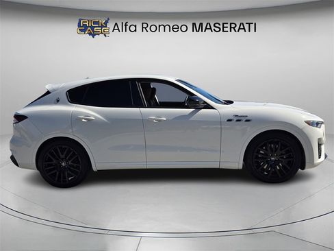 Used 2022 Maserati Levante Modena image 4