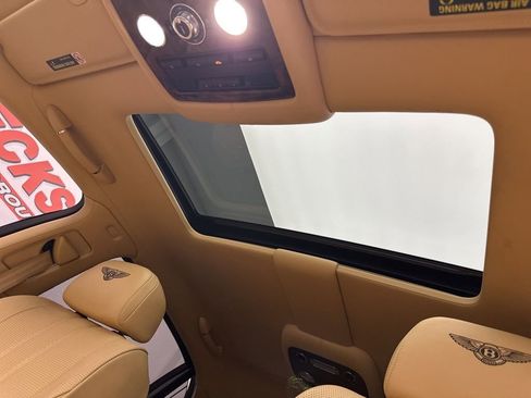 Used 2014 Bentley Flying Spur W12 image 24