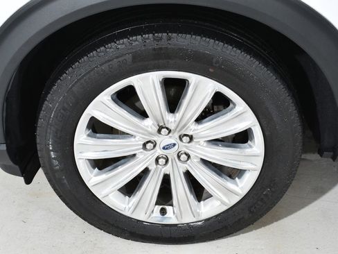 Used 2022 Ford Explorer Limited w/ Limited Technology Package image 25