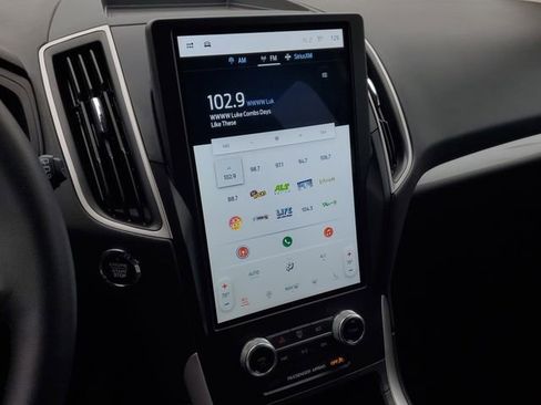 Used 2024 Ford Edge SEL w/ Convenience Package image 18