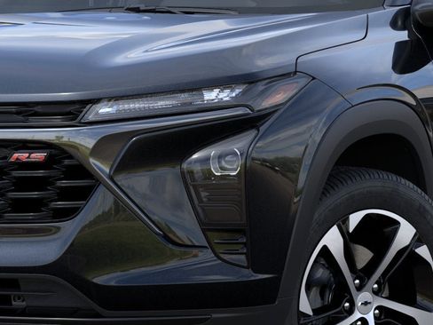 New 2026 Chevrolet Trax RS w/ Sunroof Package FWD image 34
