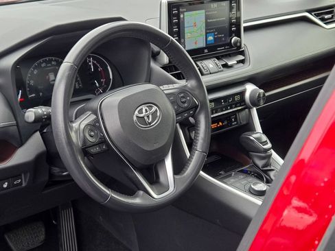 Used 2020 Toyota RAV4 Limited AWD/4WD image 34