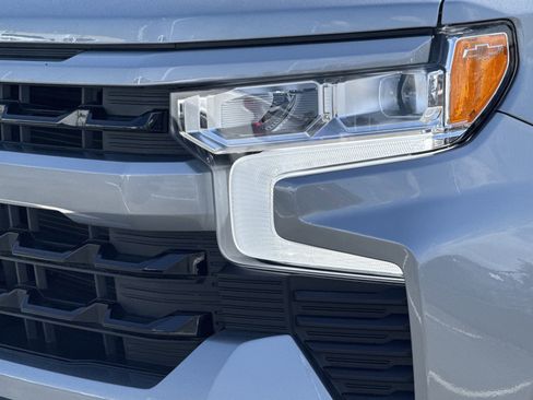 Used 2023 Chevrolet Silverado 1500 RST AWD/4WD image 5