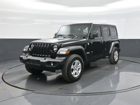 Used 2021 Jeep Wrangler Unlimited Sport AWD/4WD image 3