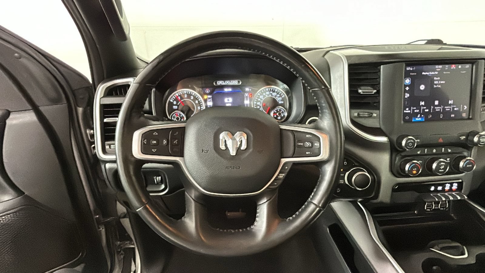 Used 2022 RAM 1500 Big Horn AWD/4WD image 18