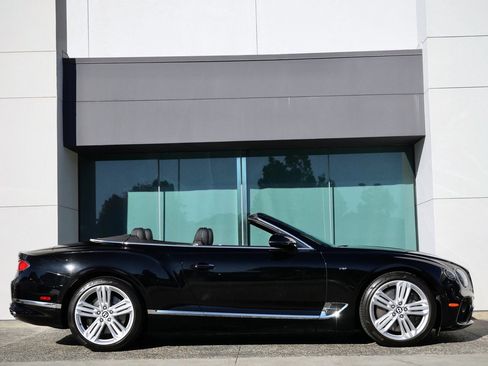 Used 2022 Bentley Continental GT image 5
