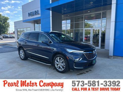 Used 2023 Buick Enclave Premium AWD/4WD image 1