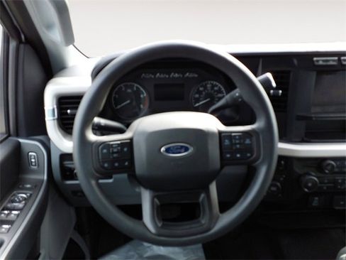 Certified 2024 Ford F350 XLT w/ 360-Degree Camera Package image 12