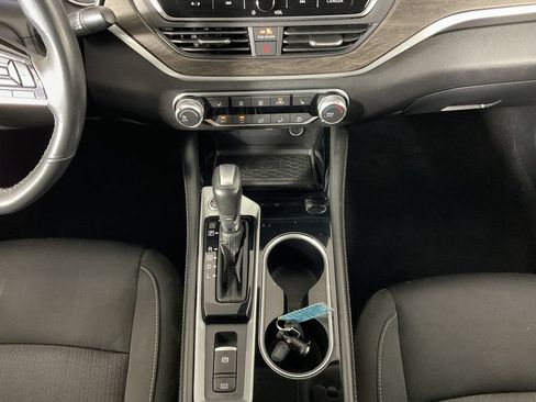 Used 2023 Nissan Altima 2.5 SV w/ SV Premium Package FWD image 14