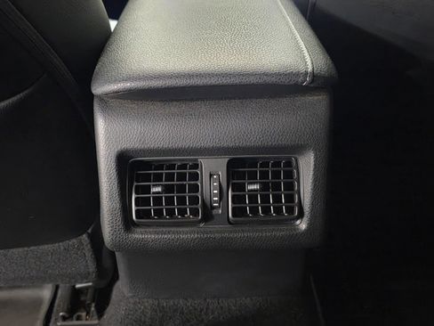 Used 2018 Toyota Camry XSE FWD image 12