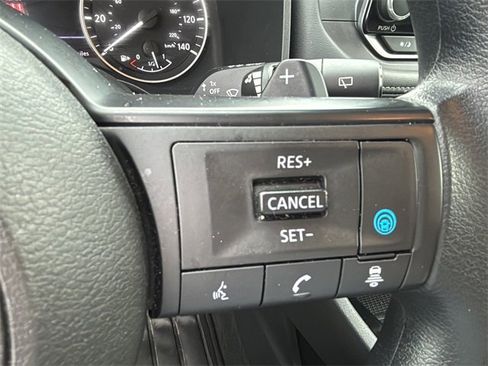 Used 2024 Nissan Rogue SV image 26