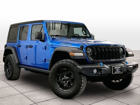 Used 2024 Jeep Wrangler Unlimited AWD/4WD image 2
