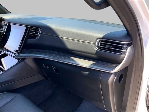 Used 2024 Jeep Wagoneer Series II w/ Flexible Seating Group RWD image 19