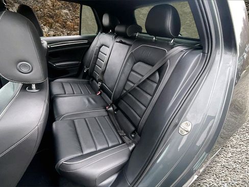 Used 2019 Volkswagen Golf R 4-Door image 22