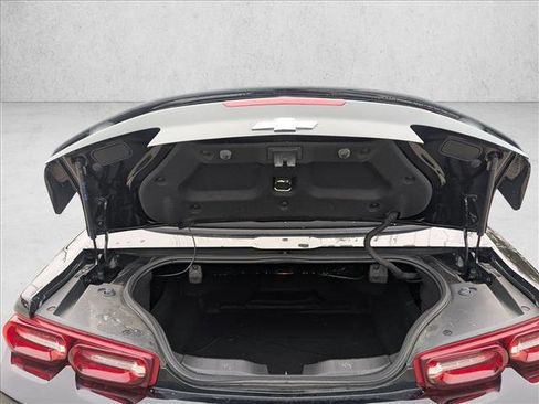 Used 2019 Chevrolet Camaro LT image 17